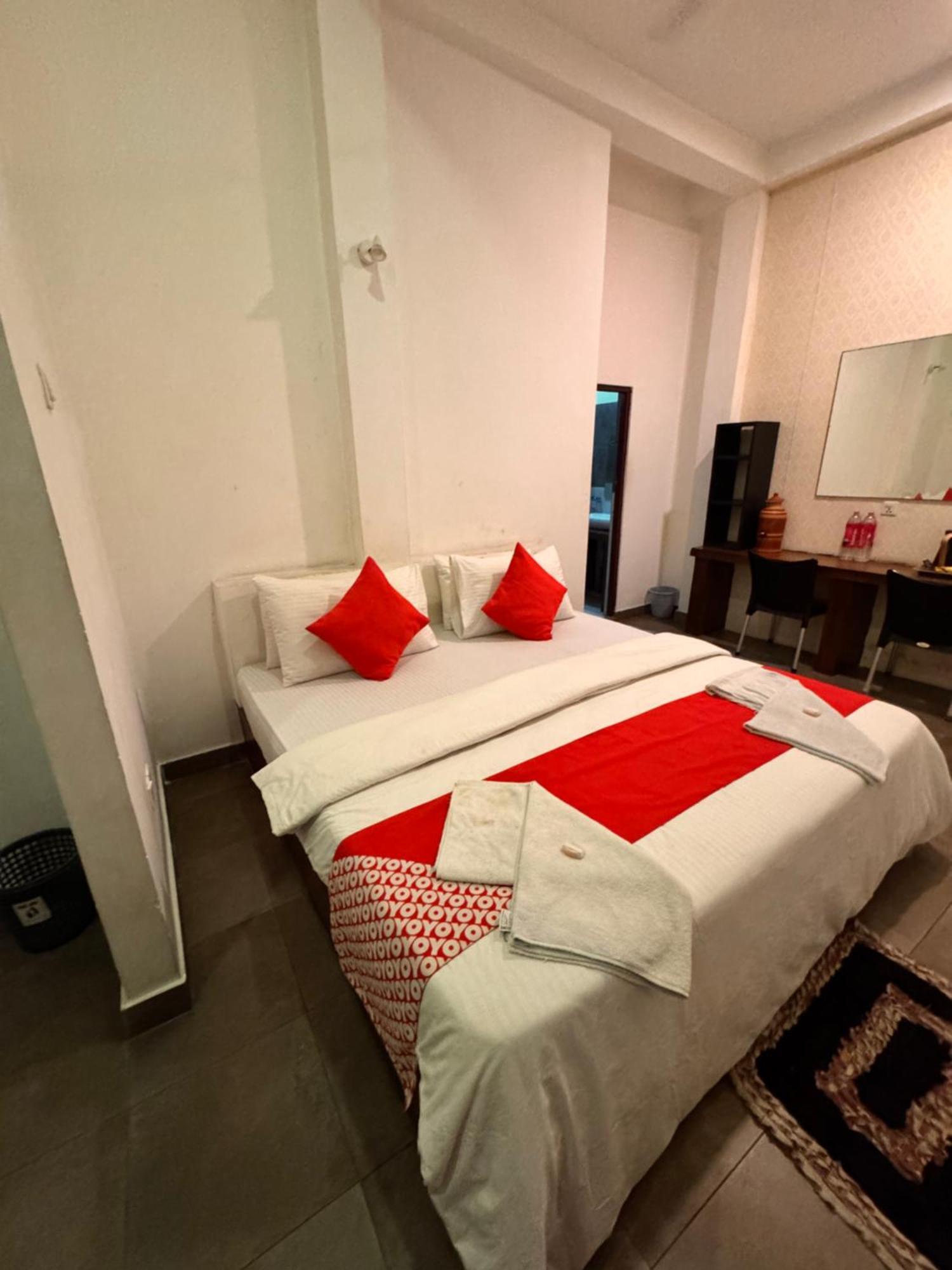 Airport Transit Kings Hotel Katunayaka Zewnętrze zdjęcie